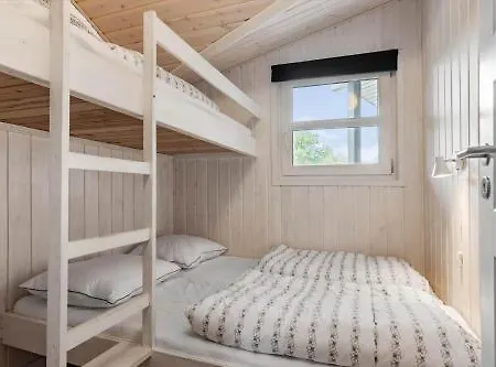 8842-glesborg-marie-nielsens-vej-5 *